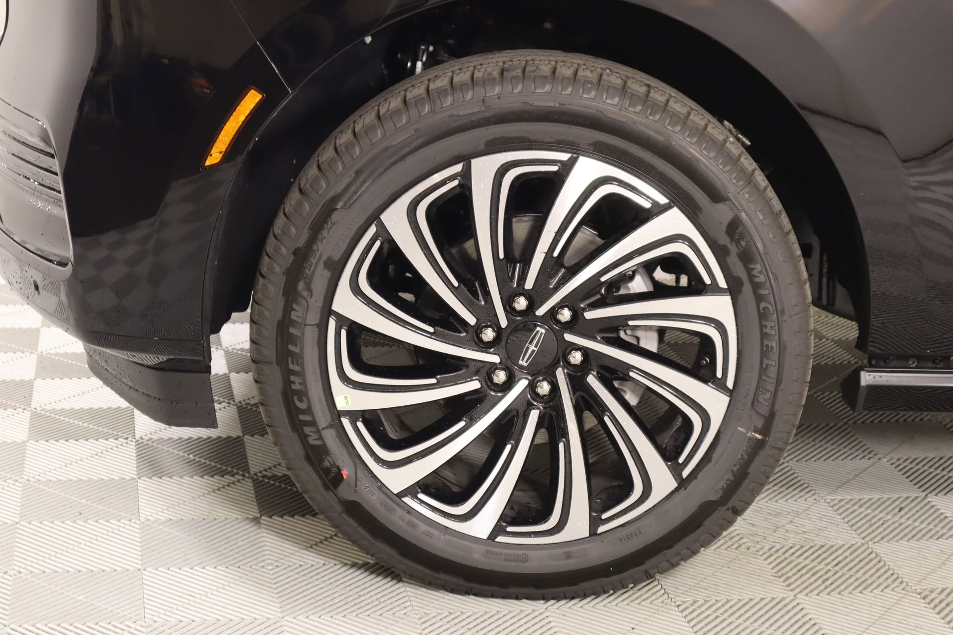 New 2026 Lincoln Navigator L Black Label AWD/4WD image 19