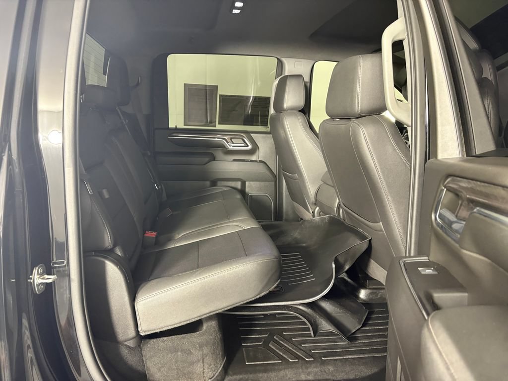 Used 2024 Chevrolet Silverado 2500 LTZ AWD/4WD image 33