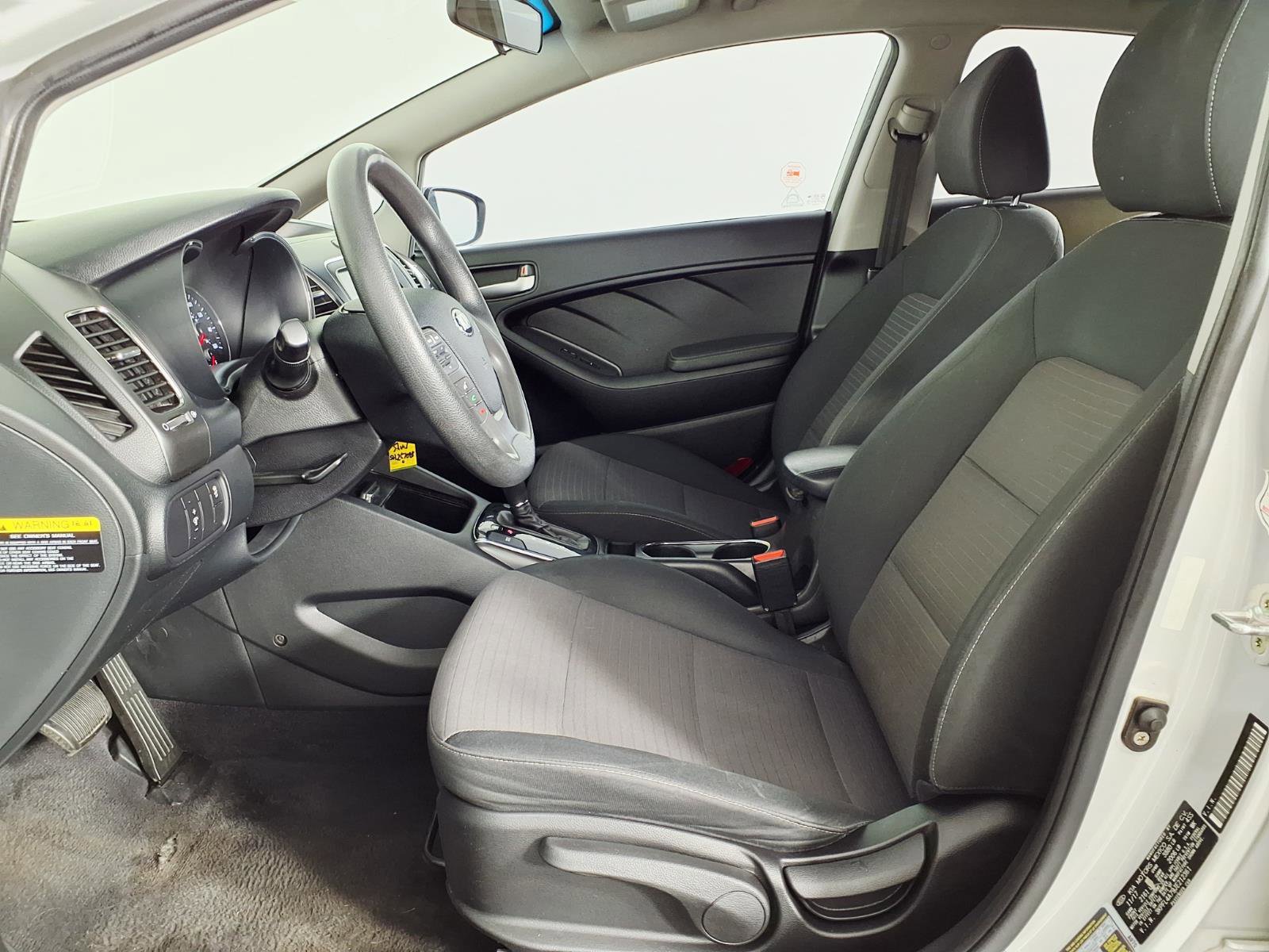 Used 2018 Kia Forte LX w/ LX Popular Package image 17