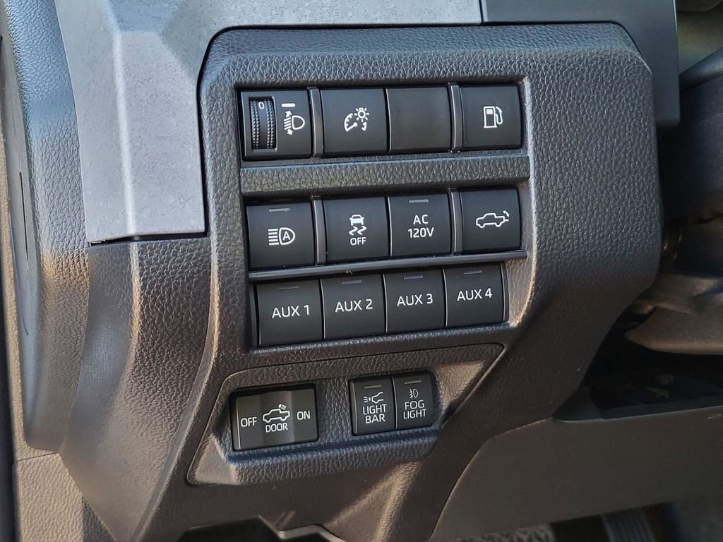 Used 2025 Toyota Tacoma 4x4 Double Cab Hybrid image 22