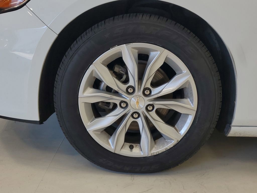 Used 2023 Chevrolet Malibu LT w/ Driver Confidence Package FWD image 8