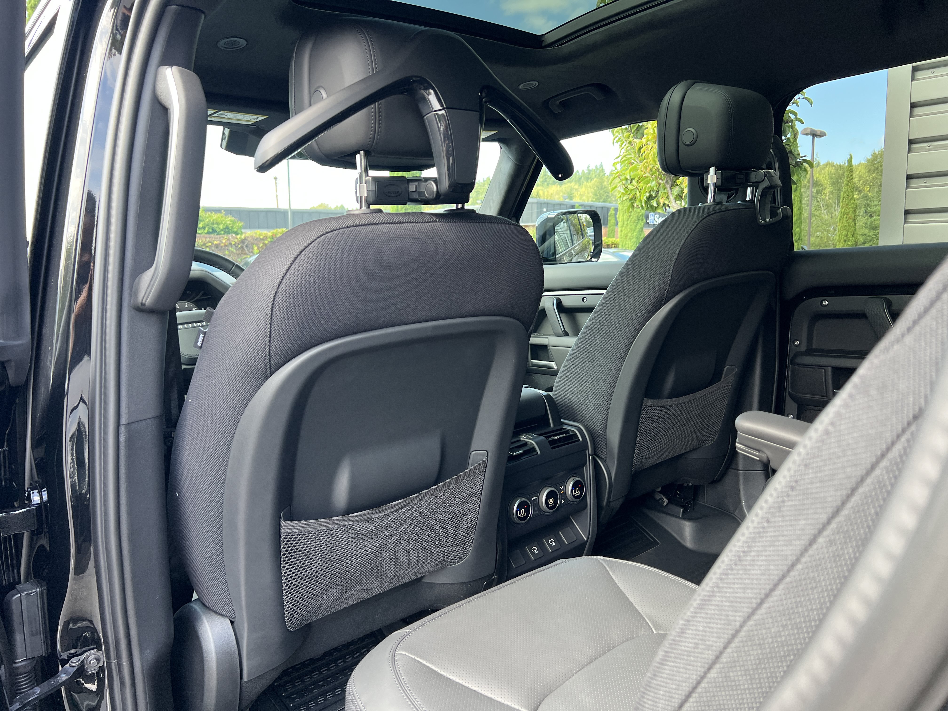 New 2025 Land Rover Defender 130 V8 AWD/4WD image 16