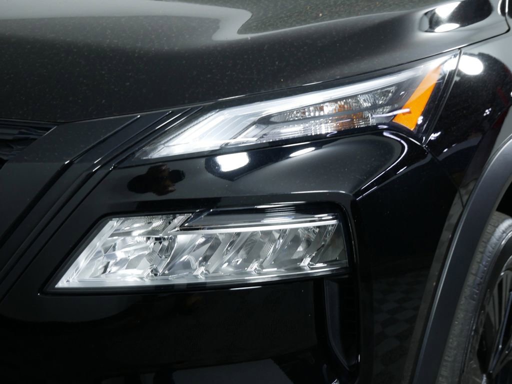 Used 2023 Nissan Rogue SV w/ SV Premium B Package AWD/4WD image 14