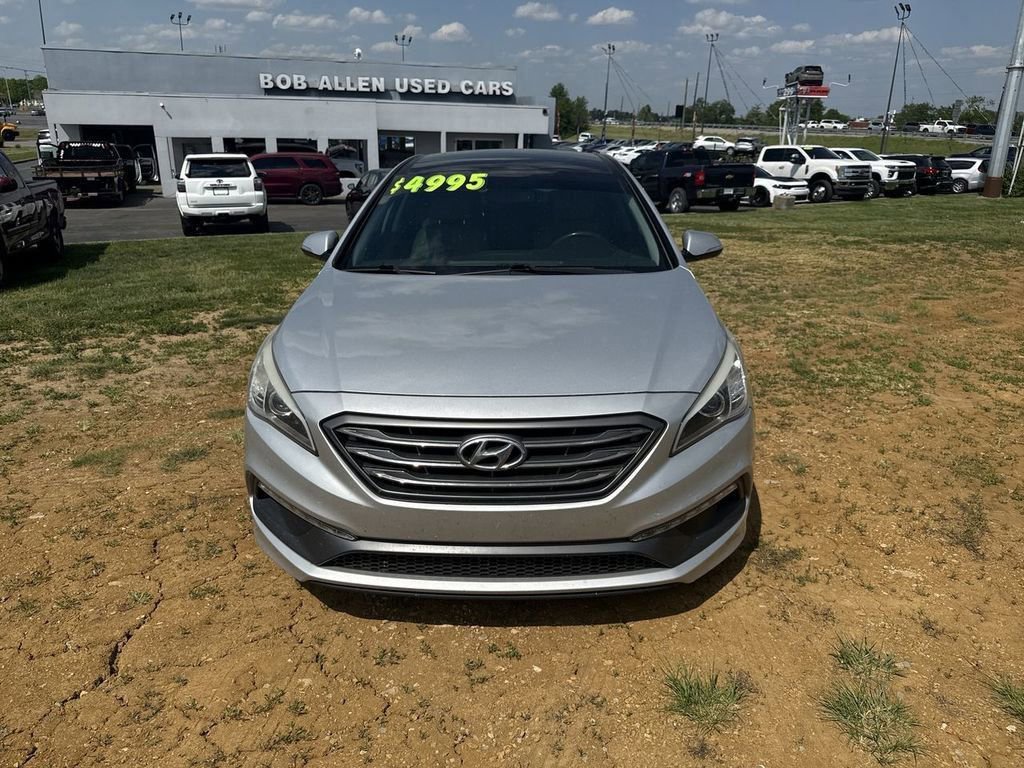 Used 2016 Hyundai Sonata Limited w/ Option Group 04 FWD image 16