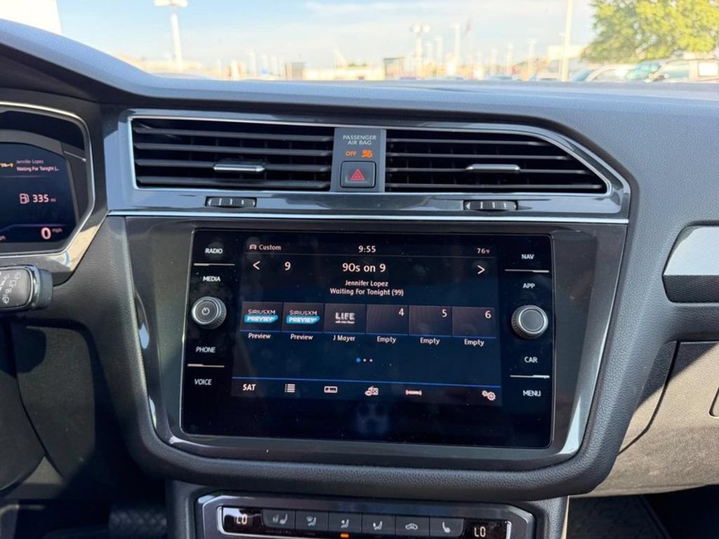 Used 2019 Volkswagen Tiguan SEL Premium AWD/4WD image 15
