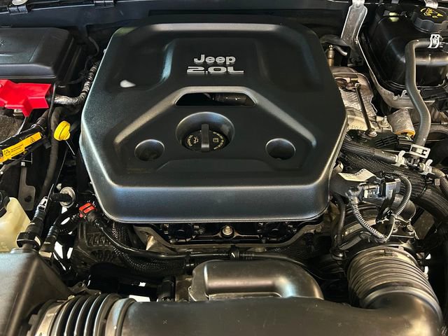 Used 2021 Jeep Wrangler Unlimited Sahara AWD/4WD image 38