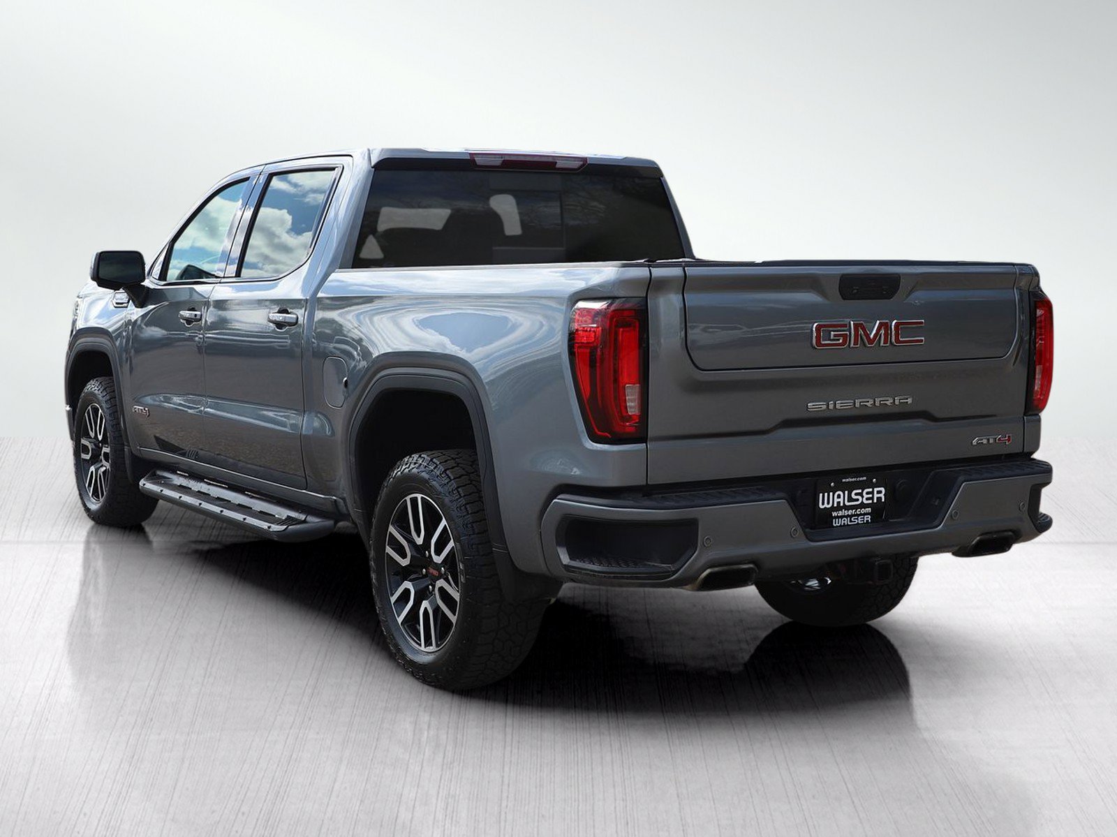 Used 2020 GMC Sierra 1500 AT4 w/ AT4 Premium Package AWD/4WD image 3