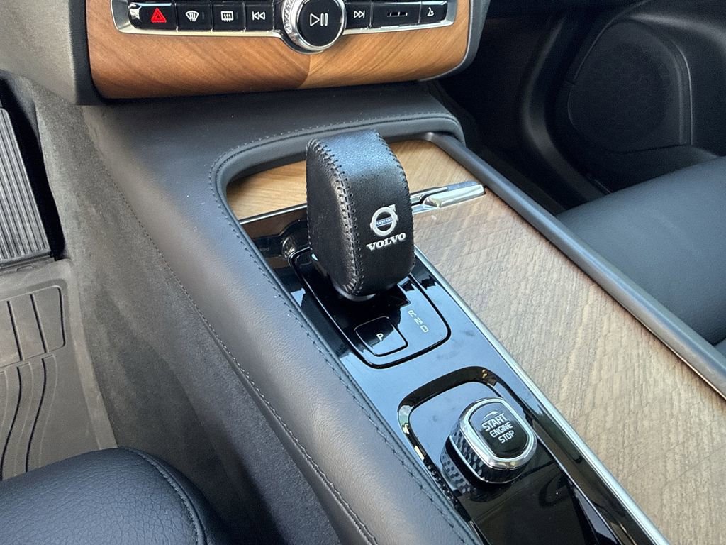 Used 2024 Volvo XC90 B6 Plus image 20