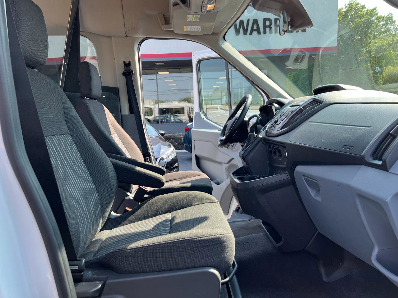 Used 2016 Ford Transit 150 XLT RWD image 19