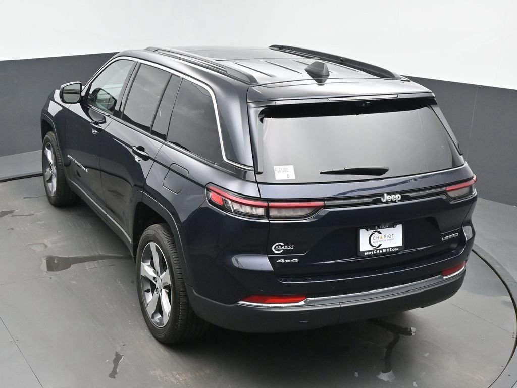 Used 2024 Jeep Grand Cherokee Limited w/ Luxury Tech Group II image 41