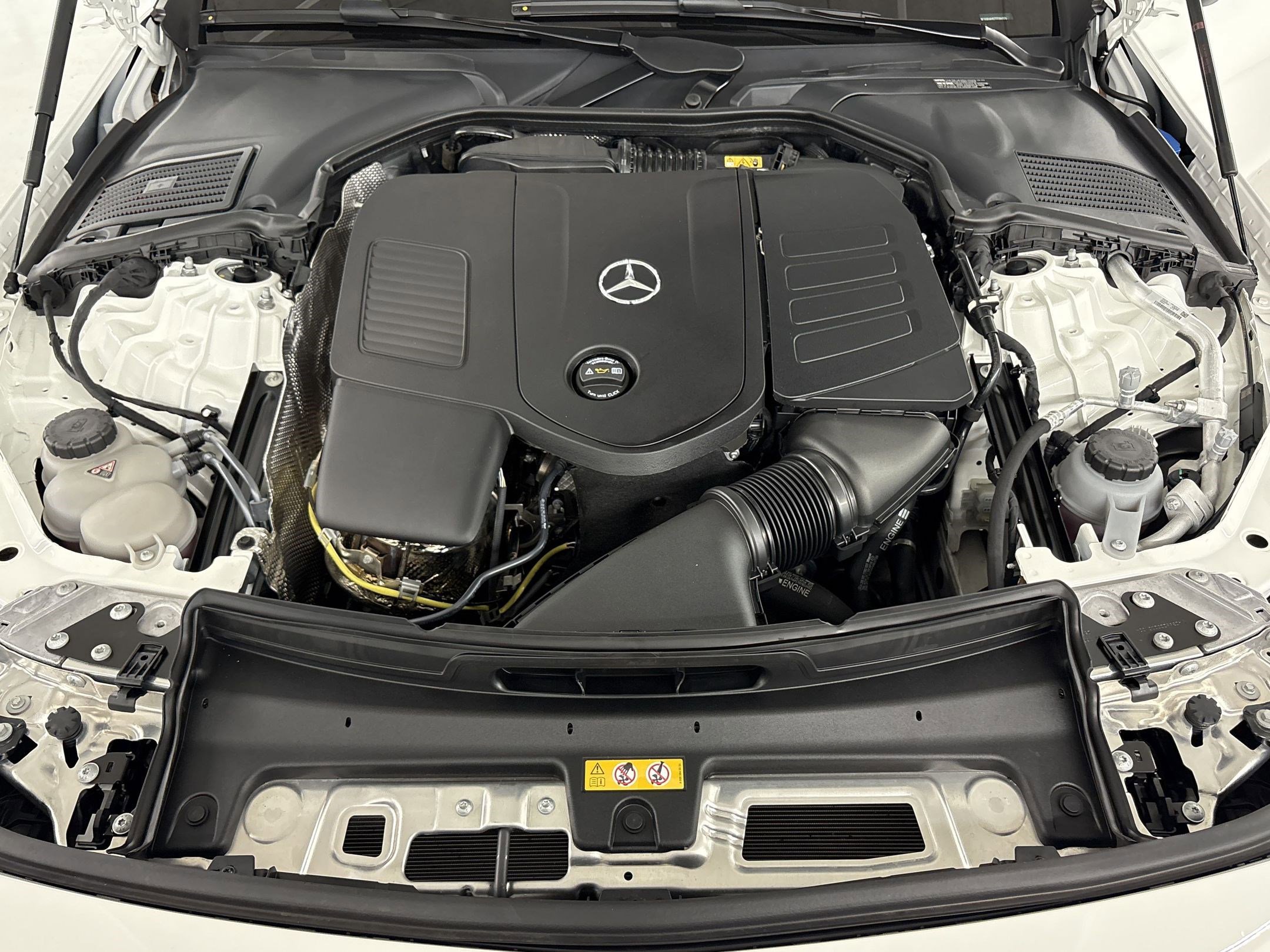 Certified 2026 Mercedes-Benz CLE 300 4MATIC Coupe image 31