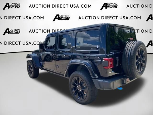 Used 2024 Jeep Wrangler Unlimited Sahara AWD/4WD image 11