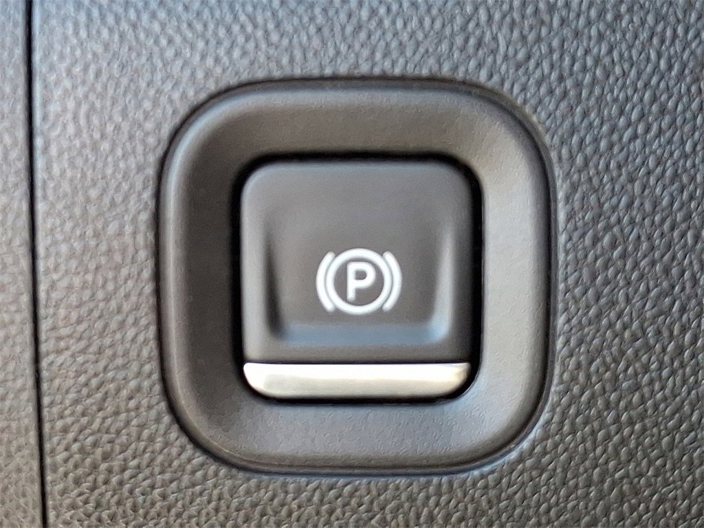 Used 2019 Chevrolet Silverado 1500 RST image 23