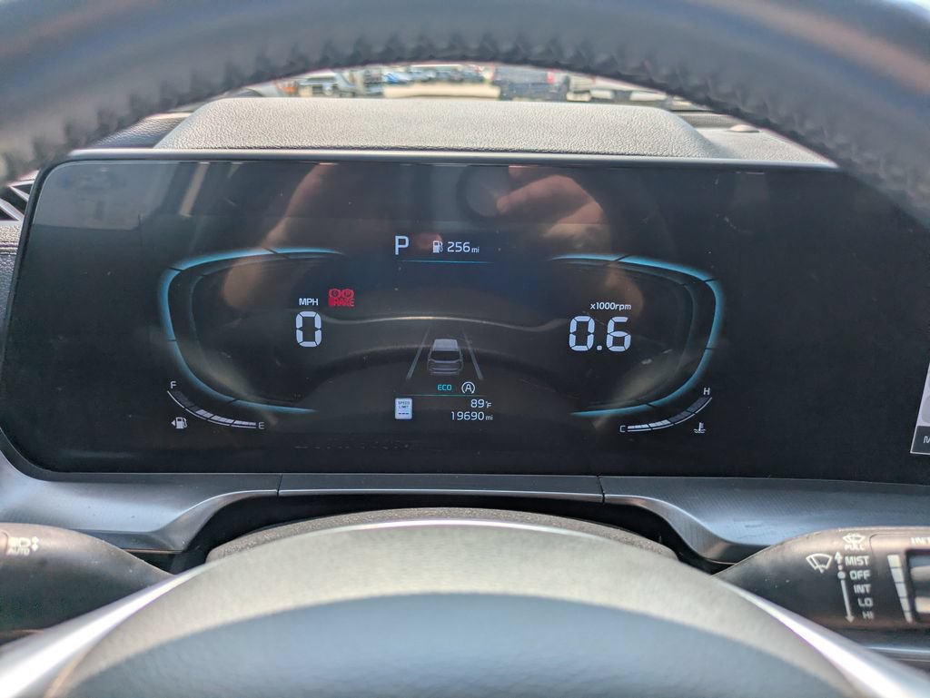 Used 2025 Kia Telluride S FWD image 15