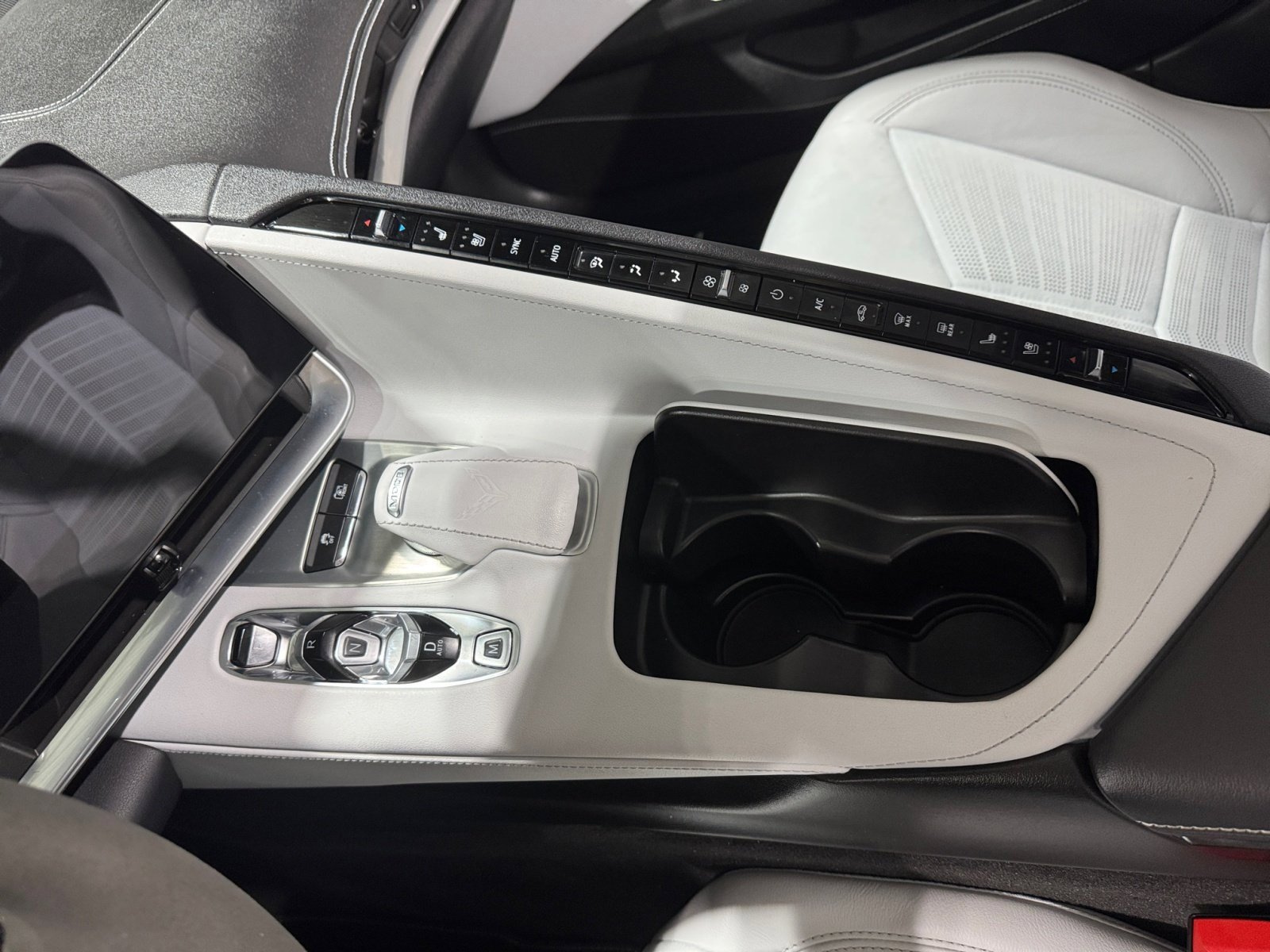 Used 2024 Chevrolet Corvette Stingray image 23