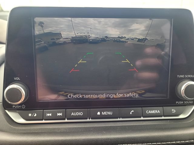 Used 2023 Nissan Rogue S FWD image 18