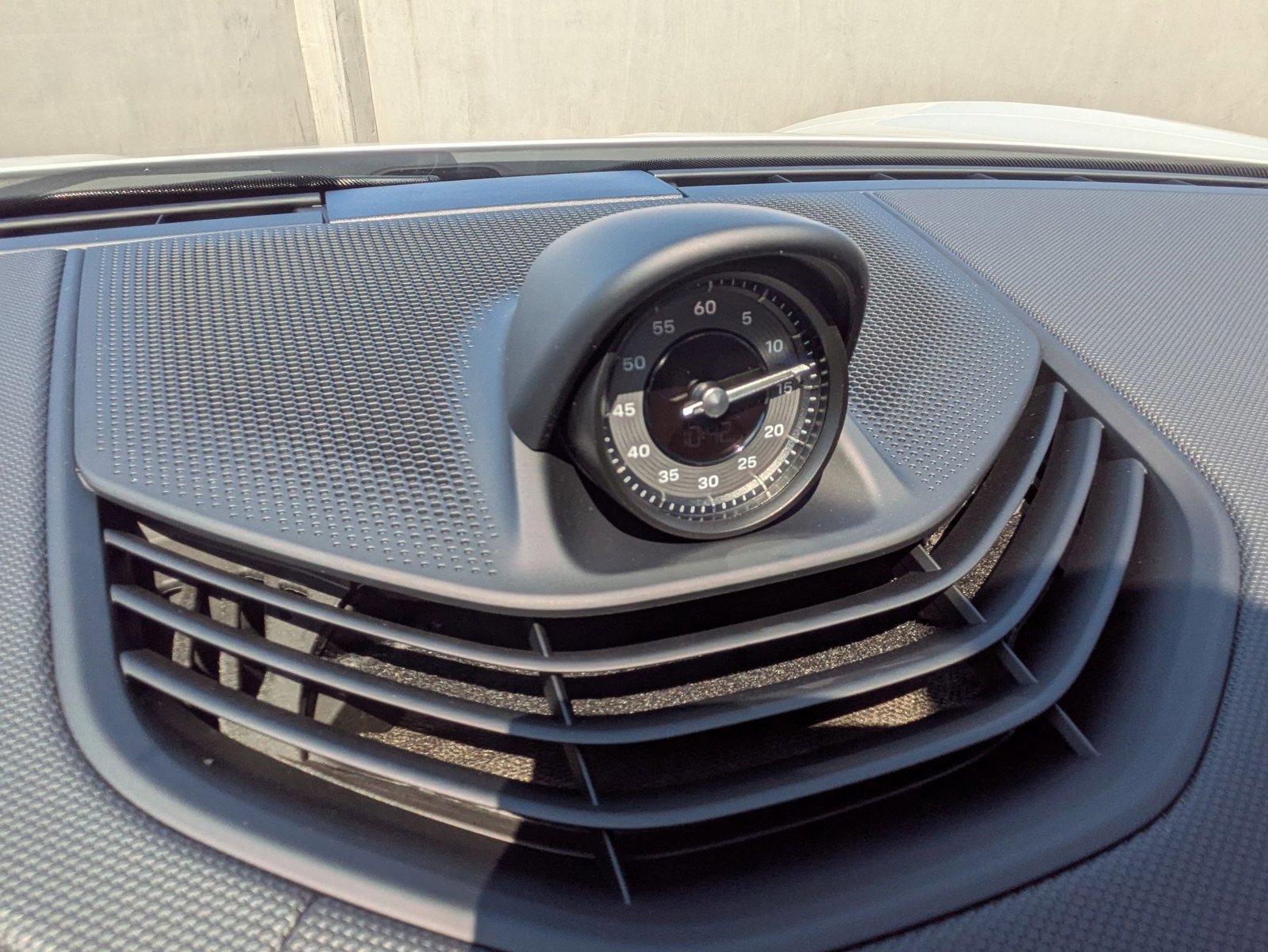 New 2025 Porsche Taycan image 21