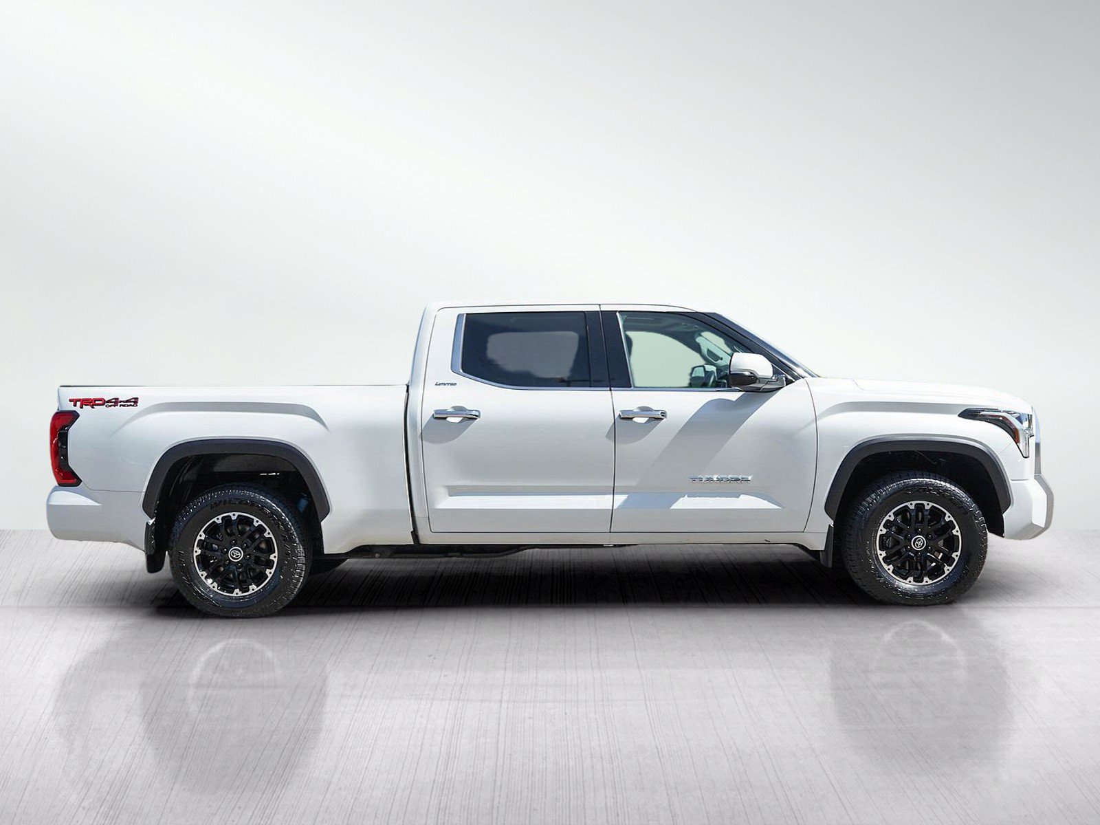 Used 2022 Toyota Tundra Limited AWD/4WD image 6