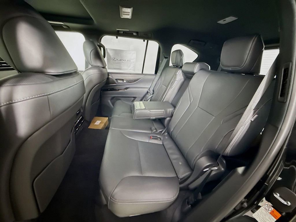 New 2026 Lexus LX 700h Luxury image 17