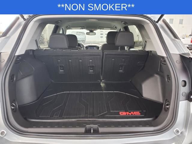 Used 2023 GMC Terrain SLE w/ LPO, Floor Liner Package image 9