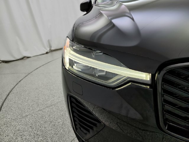 Certified 2026 Volvo XC60 B5 Plus AWD/4WD image 32