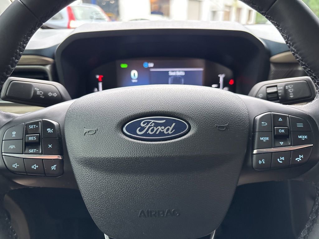 Used 2026 Ford Maverick Lariat AWD/4WD image 15