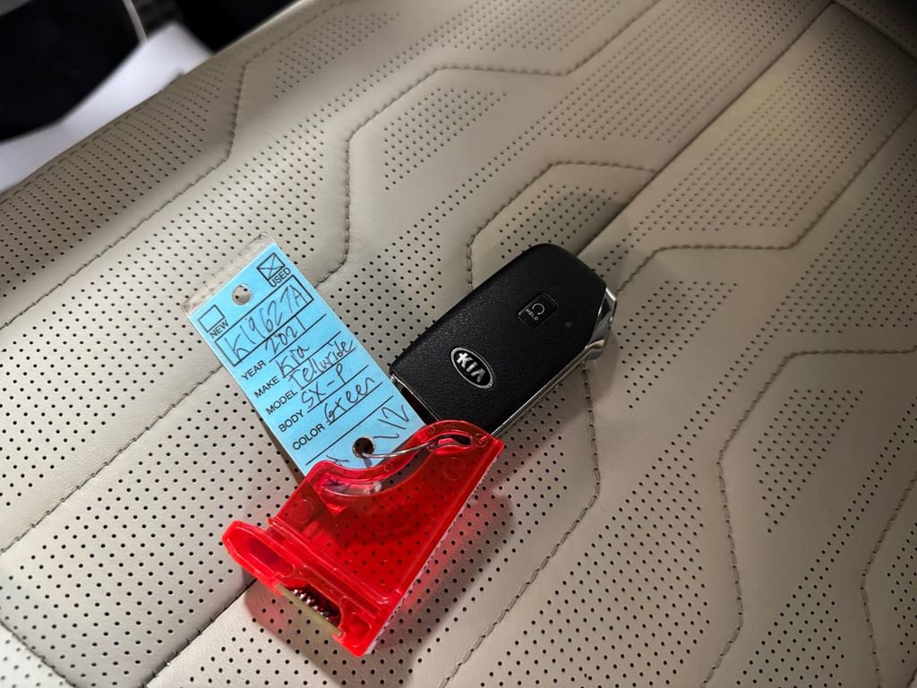 Used 2021 Kia Telluride SX w/ SX Prestige Package image 32