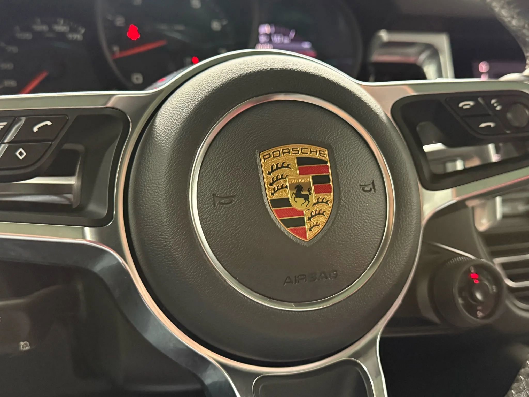 Used 2019 Porsche Macan Sport Edition image 22