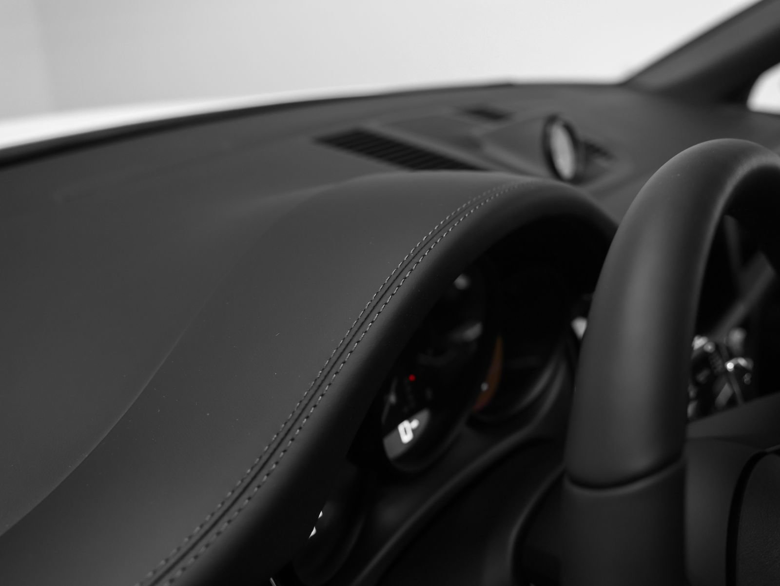 New 2026 Porsche Macan image 30