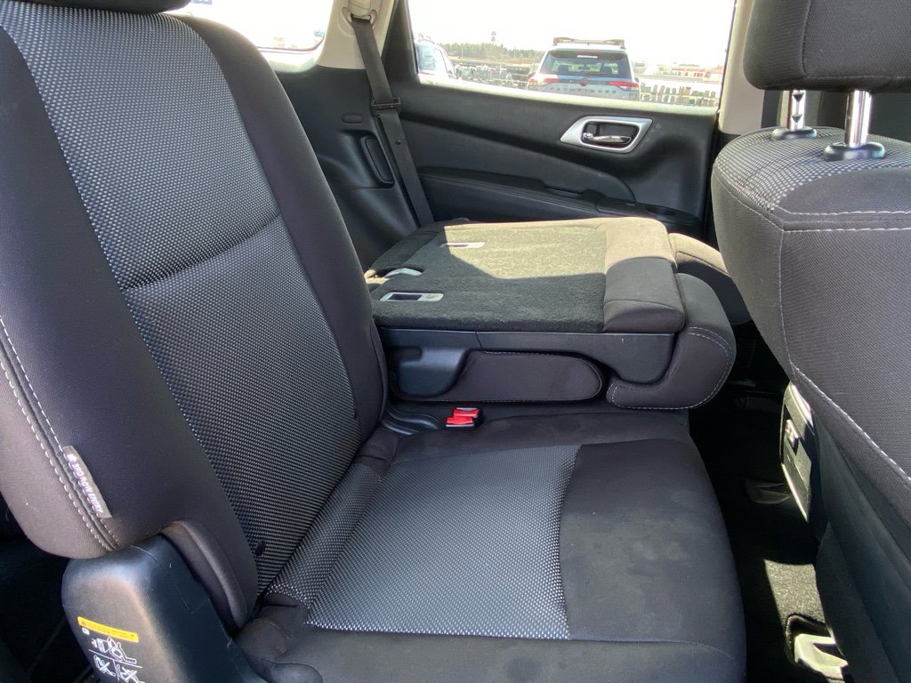 Used 2020 Nissan Pathfinder S image 18