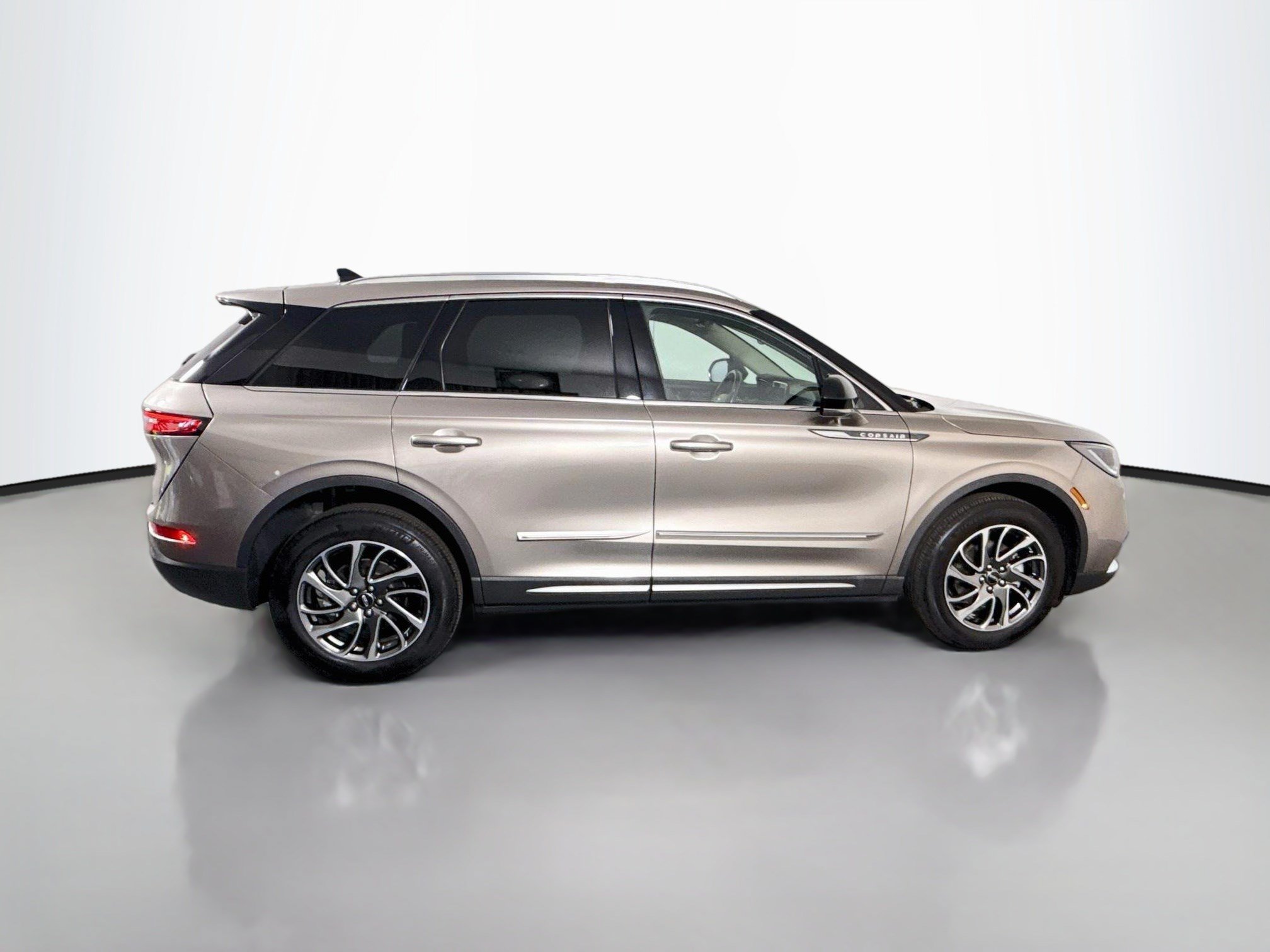 Used 2020 Lincoln Corsair FWD w/ Equipment Group 101A image 11
