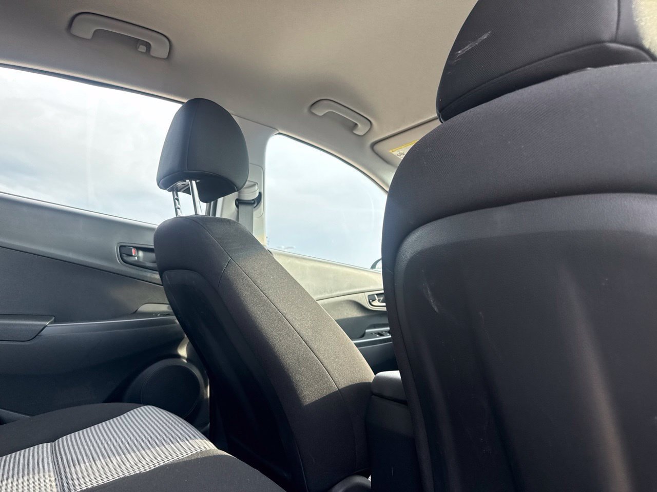 Used 2022 Hyundai Kona SE FWD image 36