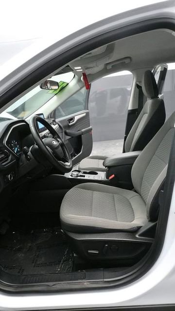 Used 2022 Ford Escape SE w/ Convenience Package FWD image 18
