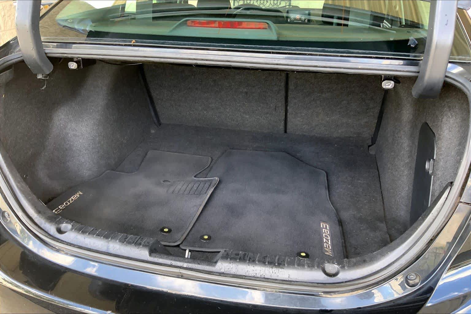 Used 2018 MAZDA MAZDA3 Sport FWD image 32