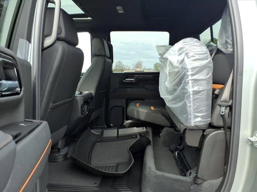 New 2026 GMC Sierra 2500 AT4 w/ AT4 Premium Plus Package image 15