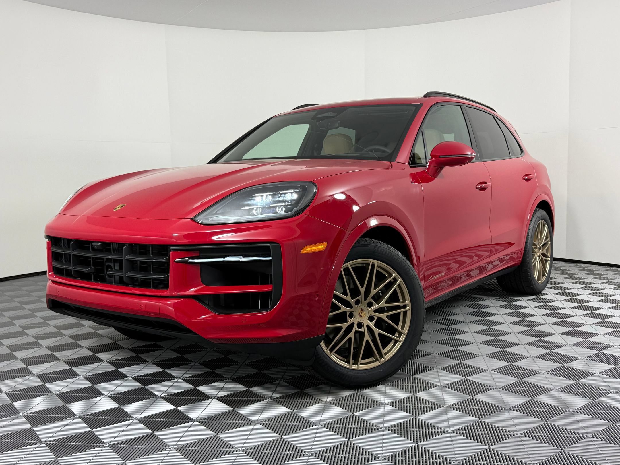 Certified 2026 Porsche Cayenne AWD/4WD image 1