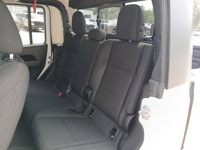 Used 2022 Jeep Gladiator Sport AWD/4WD image 17