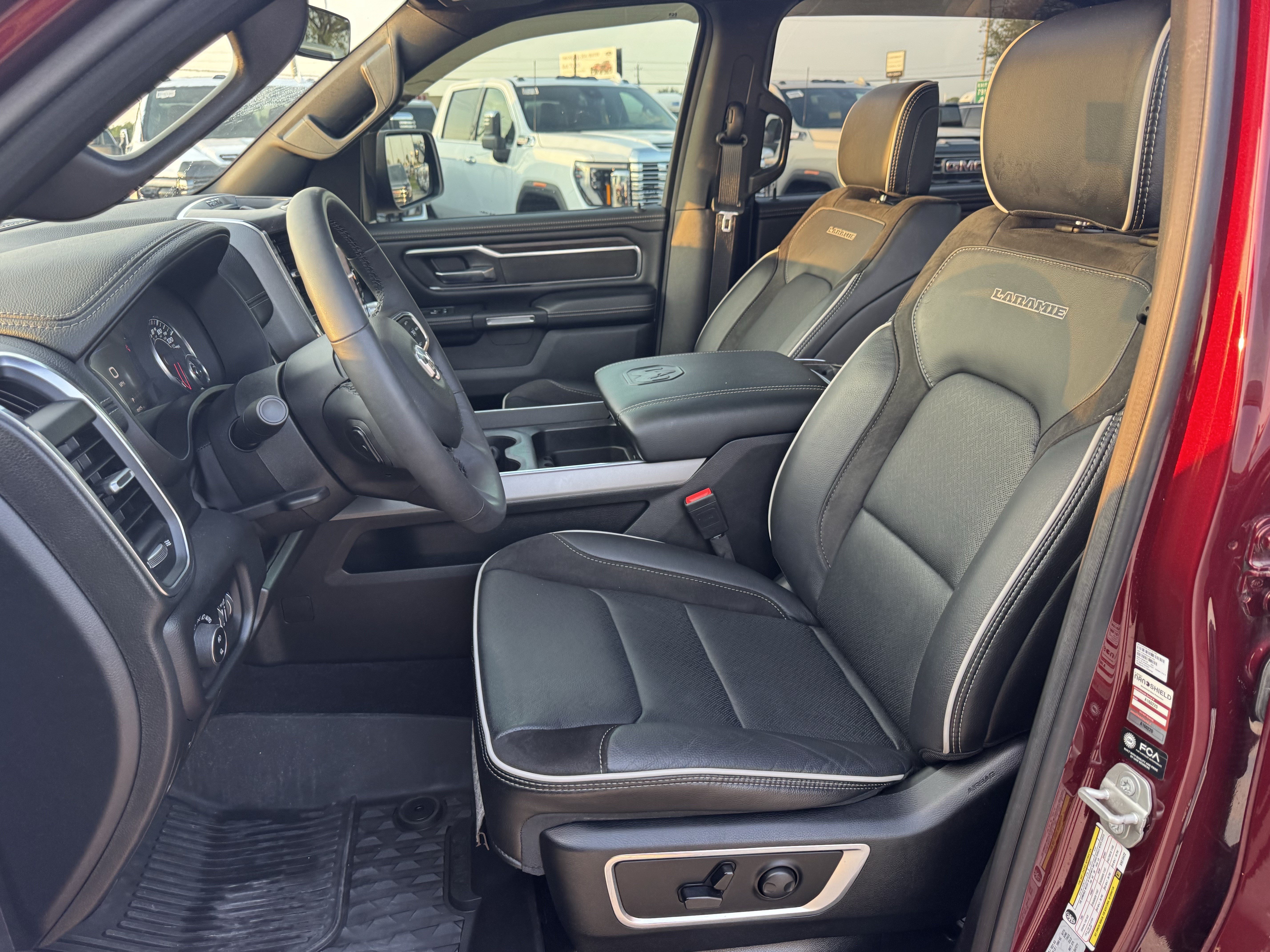 Used 2025 RAM 1500 Laramie w/ Laramie Southwest Edition AWD/4WD image 22