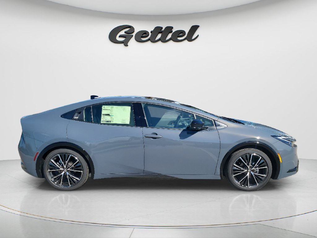 New 2027 Toyota Prius Limited w/ Limited Premium Package FWD image 4