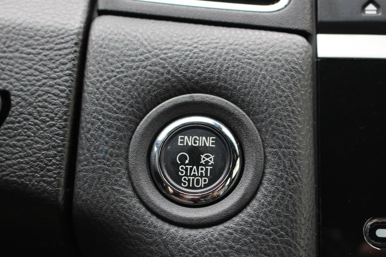 Used 2019 Ford Taurus Limited FWD image 24