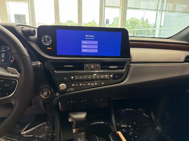 Certified 2024 Lexus ES 350 w/ Premium Package FWD image 21