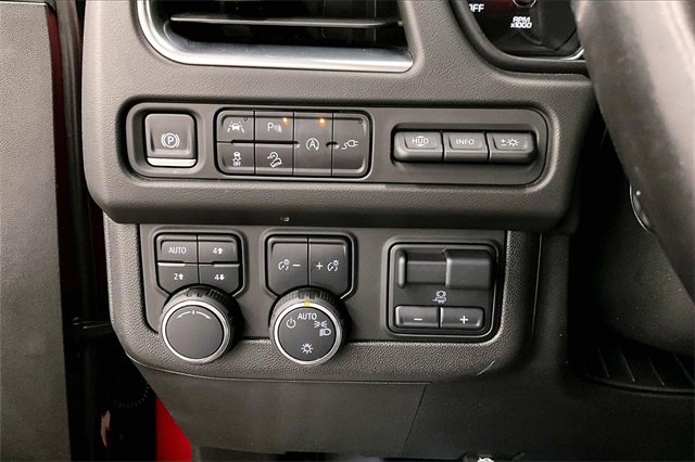 Used 2021 Chevrolet Tahoe High Country w/ Premium Package image 37