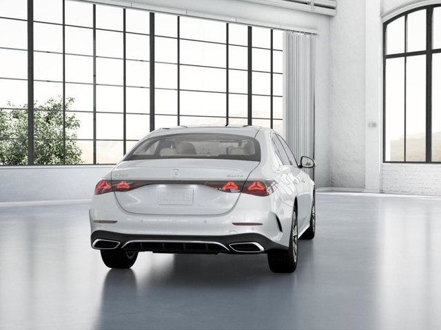 Used 2025 Mercedes-Benz E 350 4MATIC Sedan image 24