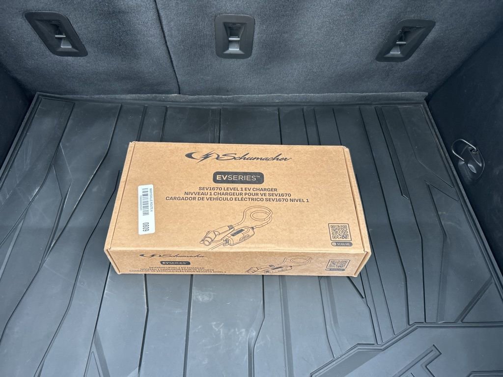 Used 2018 Chevrolet Volt LT w/ Comfort Package image 30