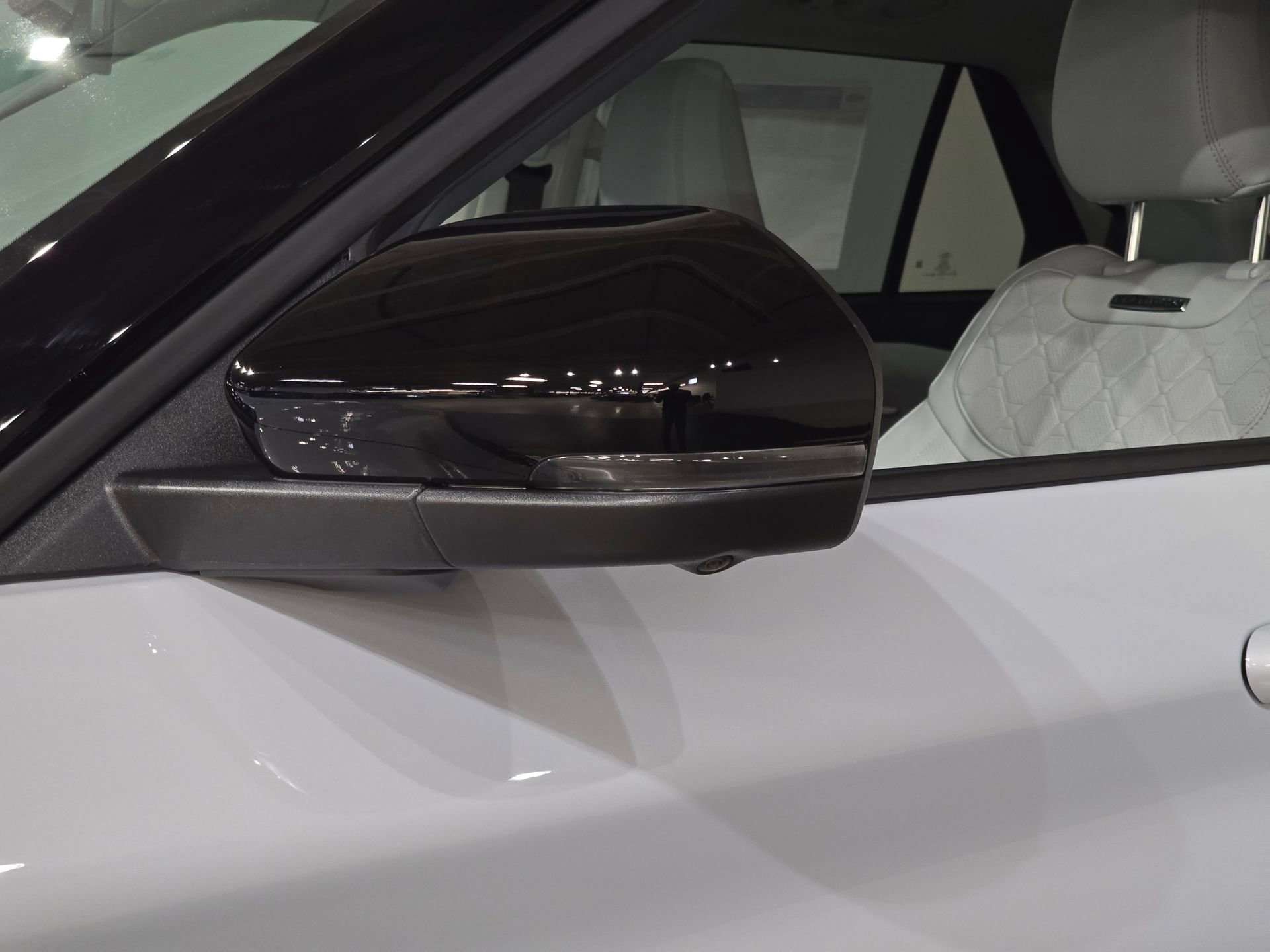 New 2026 Ford Explorer Platinum w/ LUX Leather Package image 16