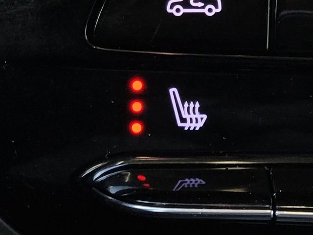 Used 2021 Buick Envision Essence image 6