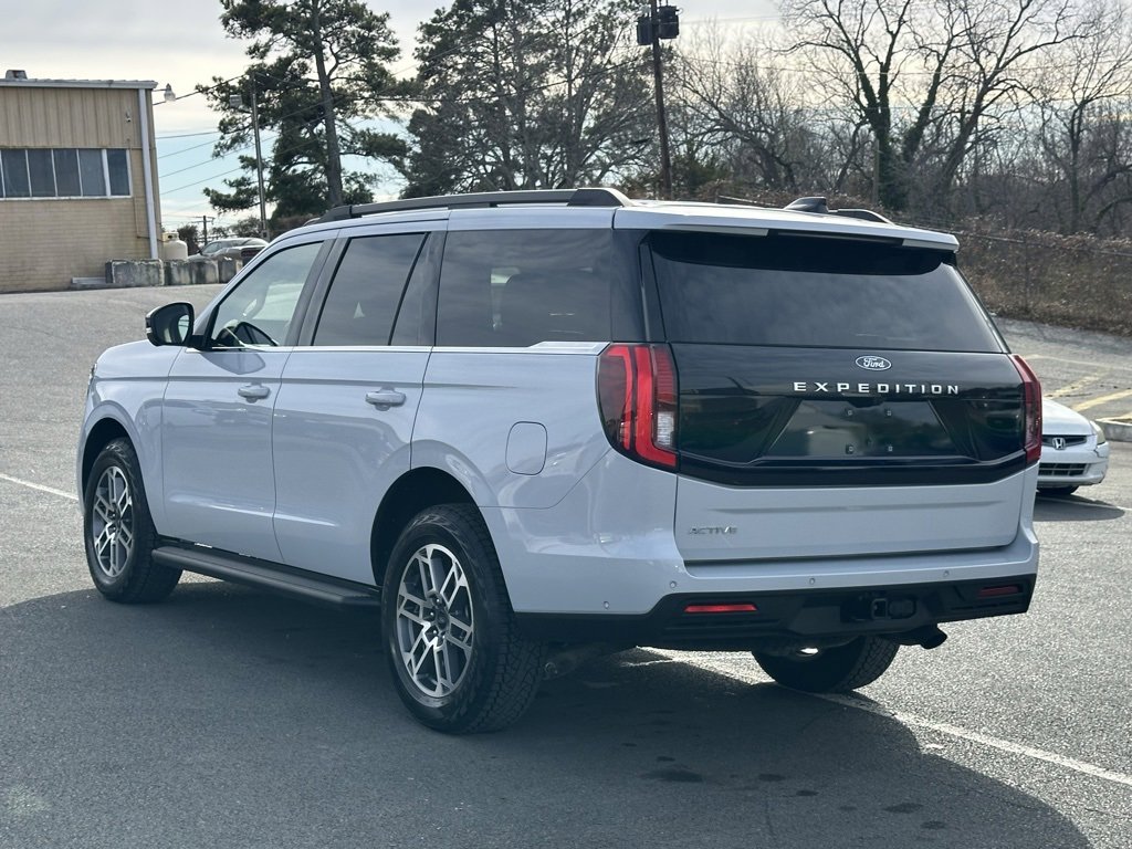 Used 2025 Ford Expedition Active image 10