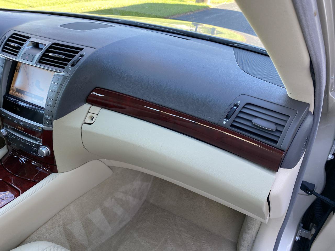Used 2011 Lexus LS 460 AWD w/ Luxury Value Edition image 40