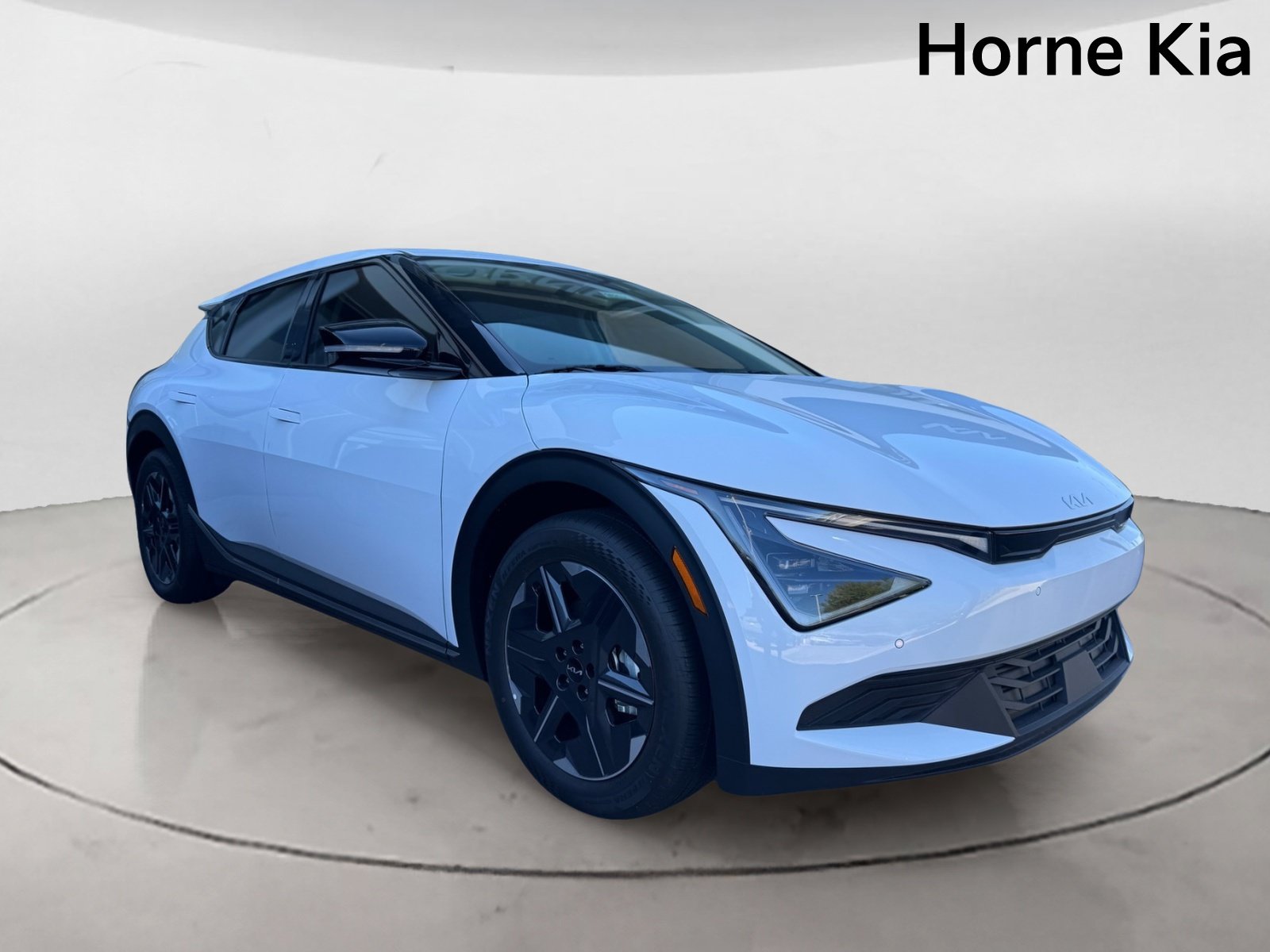 New 2026 Kia EV6 Light RWD image 2