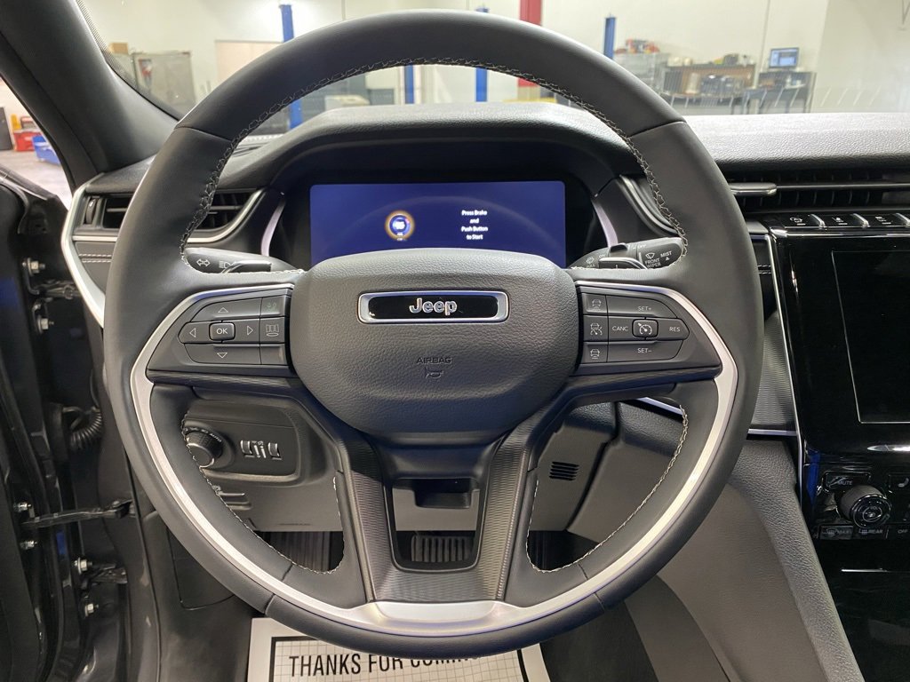 Used 2024 Jeep Grand Cherokee Altitude image 26